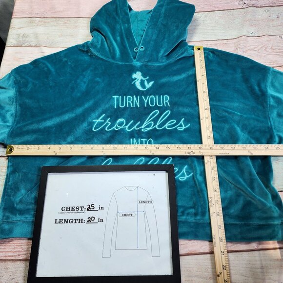 Disney Women’s XL Mermaid Hoodie Plush Green Ariel Embroidered - Picture 6 of 6